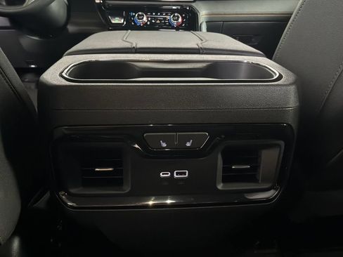 Used 2023 GMC Sierra 1500 AT4 w/ AT4 Premium Package AWD/4WD image 20