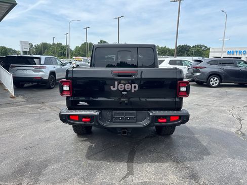 Used 2020 Jeep Gladiator Rubicon AWD/4WD image 4