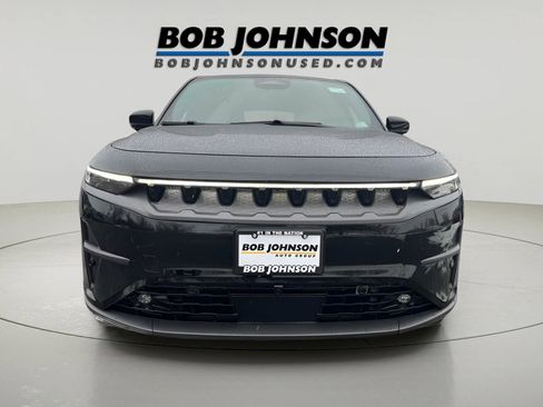 Used 2025 Jeep Wagoneer S Limited image 2