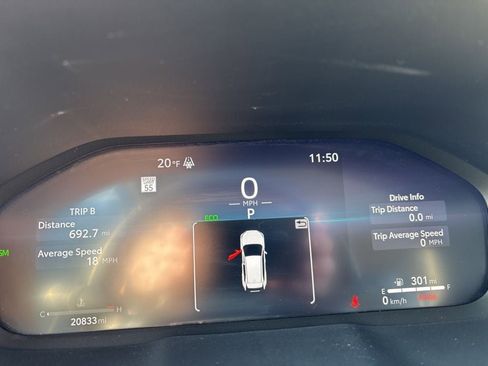 Used 2023 Toyota RAV4 Limited image 16