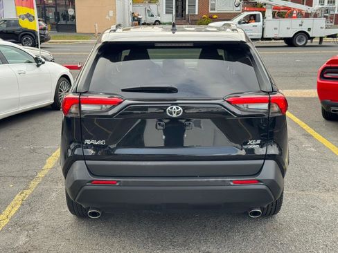 Used 2022 Toyota RAV4 XLE image 13