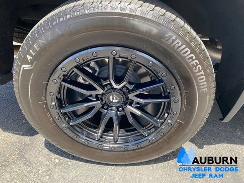 Used 2025 Chevrolet Silverado 1500 LTZ w/ Technology Package AWD/4WD image 9