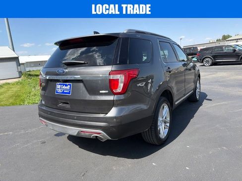 Used 2016 Ford Explorer XLT w/ Equipment Group 202A AWD/4WD image 4
