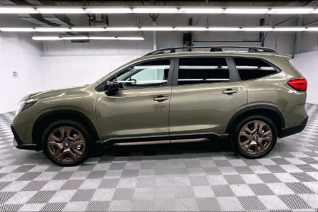 Used 2025 Subaru Ascent Bronze Edition AWD/4WD image 14