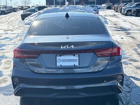 Used 2022 Kia Forte LXS image 4