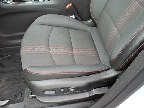 Used 2022 Chevrolet Equinox RS image 23