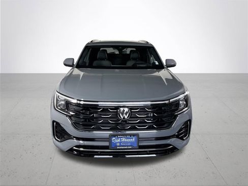 Certified 2025 Volkswagen Atlas Cross Sport SEL Premium R-Line AWD/4WD image 4