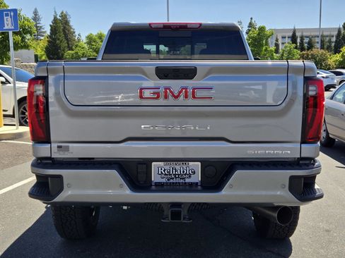 New 2026 GMC Sierra 2500 Denali w/ Denali Reserve Package AWD/4WD image 5