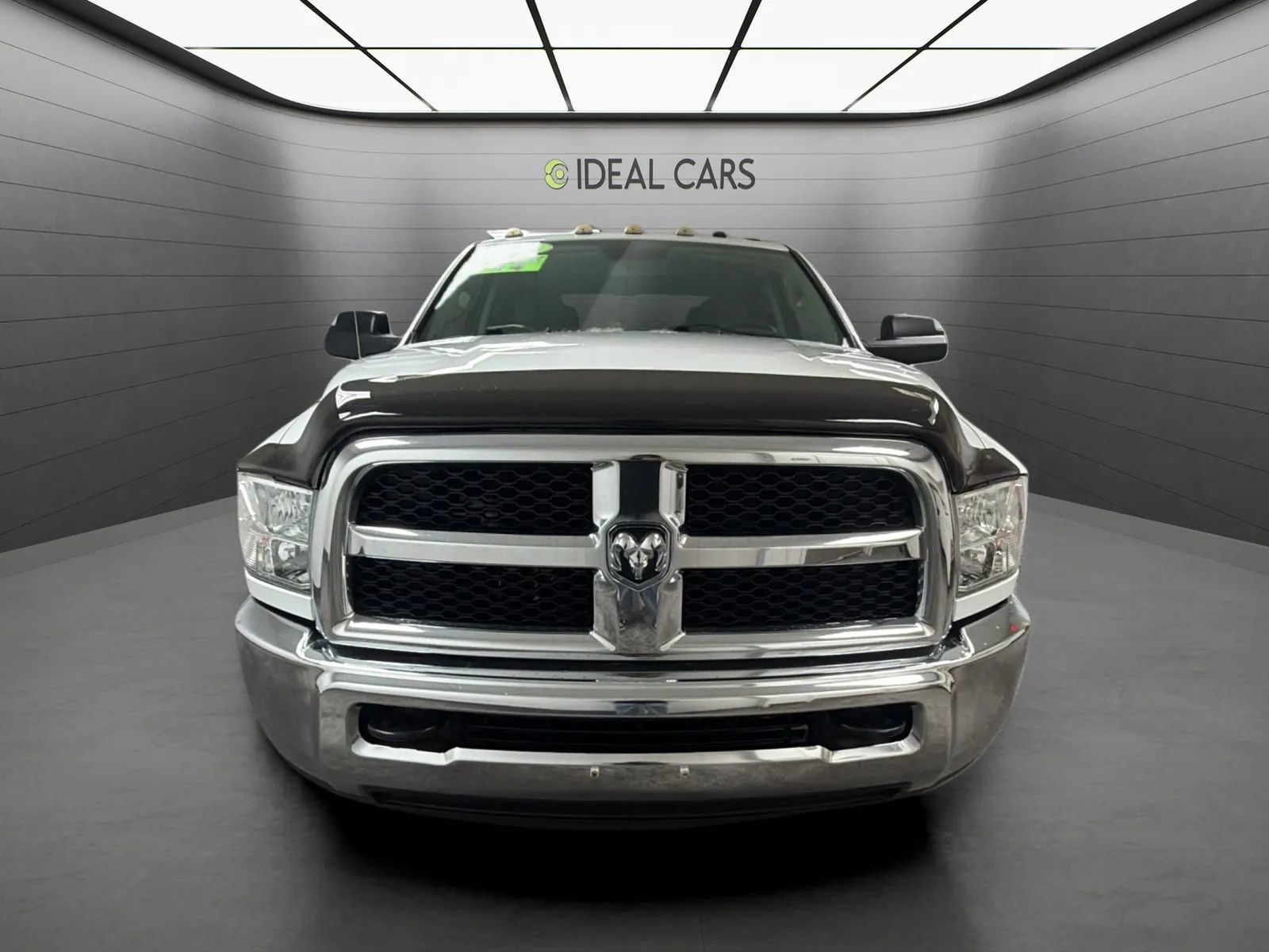 Used 2016 RAM 2500 Tradesman w/ Chrome Appearance Group AWD/4WD image 2