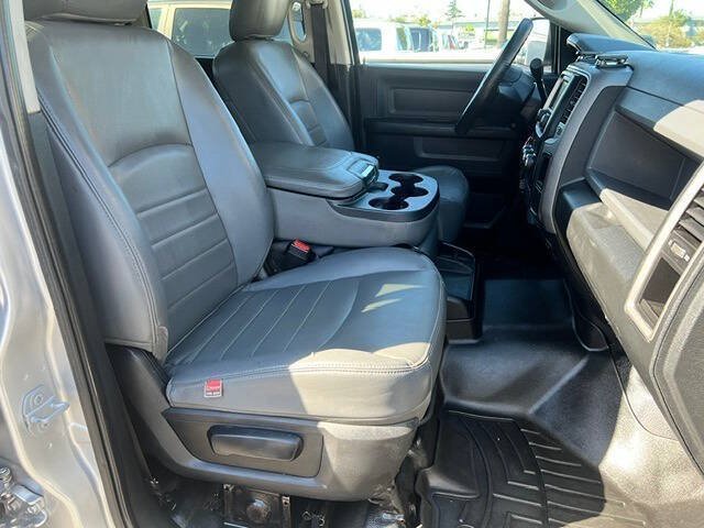Used 2016 RAM 3500 Tradesman w/ Chrome Appearance Group AWD/4WD image 13