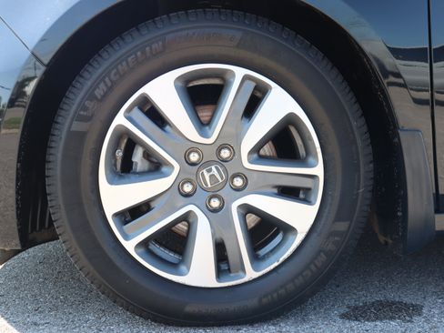 Used 2017 Honda Odyssey Touring Elite image 11