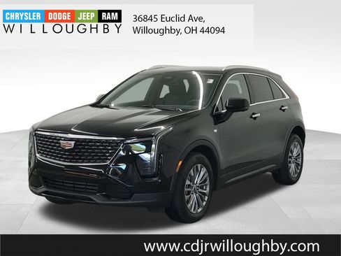 Used 2025 Cadillac XT4 Premium Luxury image 1