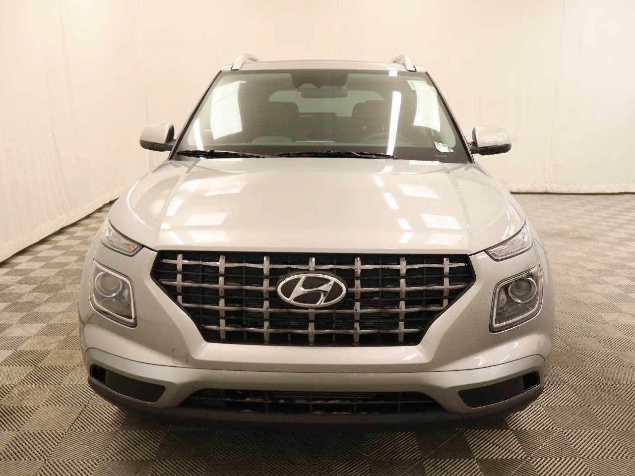 Used 2026 Hyundai Venue SEL FWD image 4