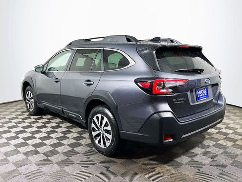 Used 2025 Subaru Outback Premium AWD/4WD image 5