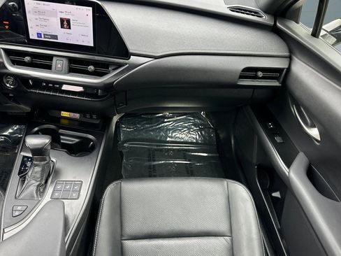 Certified 2024 Lexus UX 250h F Sport FWD image 28