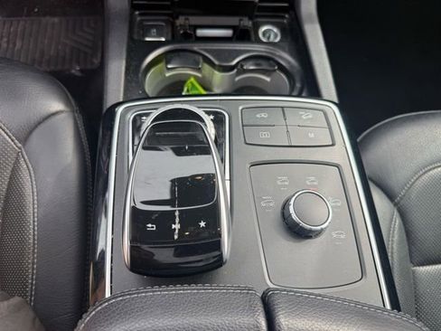 Used 2018 Mercedes-Benz GLS 450 4MATIC image 25