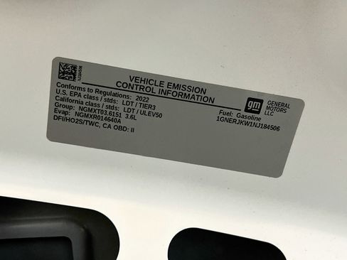 Used 2022 Chevrolet Traverse RS w/ LPO, Floor Liner Package image 25