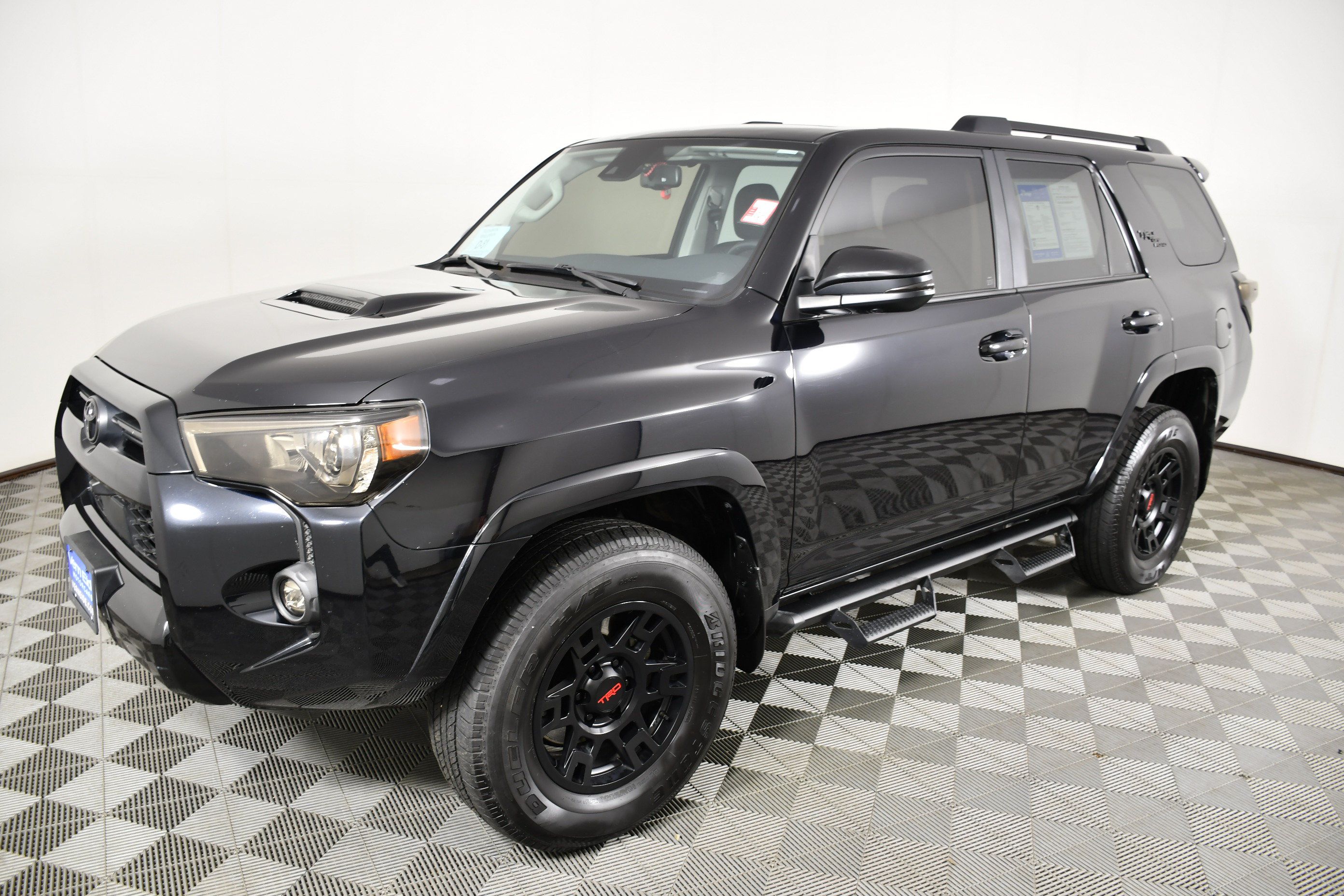 Used 2024 Toyota 4Runner TRD Off-Road Premium w/ Off Road Premium Plus Package AWD/4WD image 9