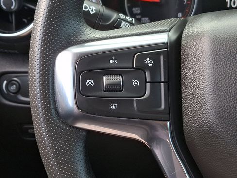 Used 2025 Chevrolet Blazer LT AWD/4WD image 21