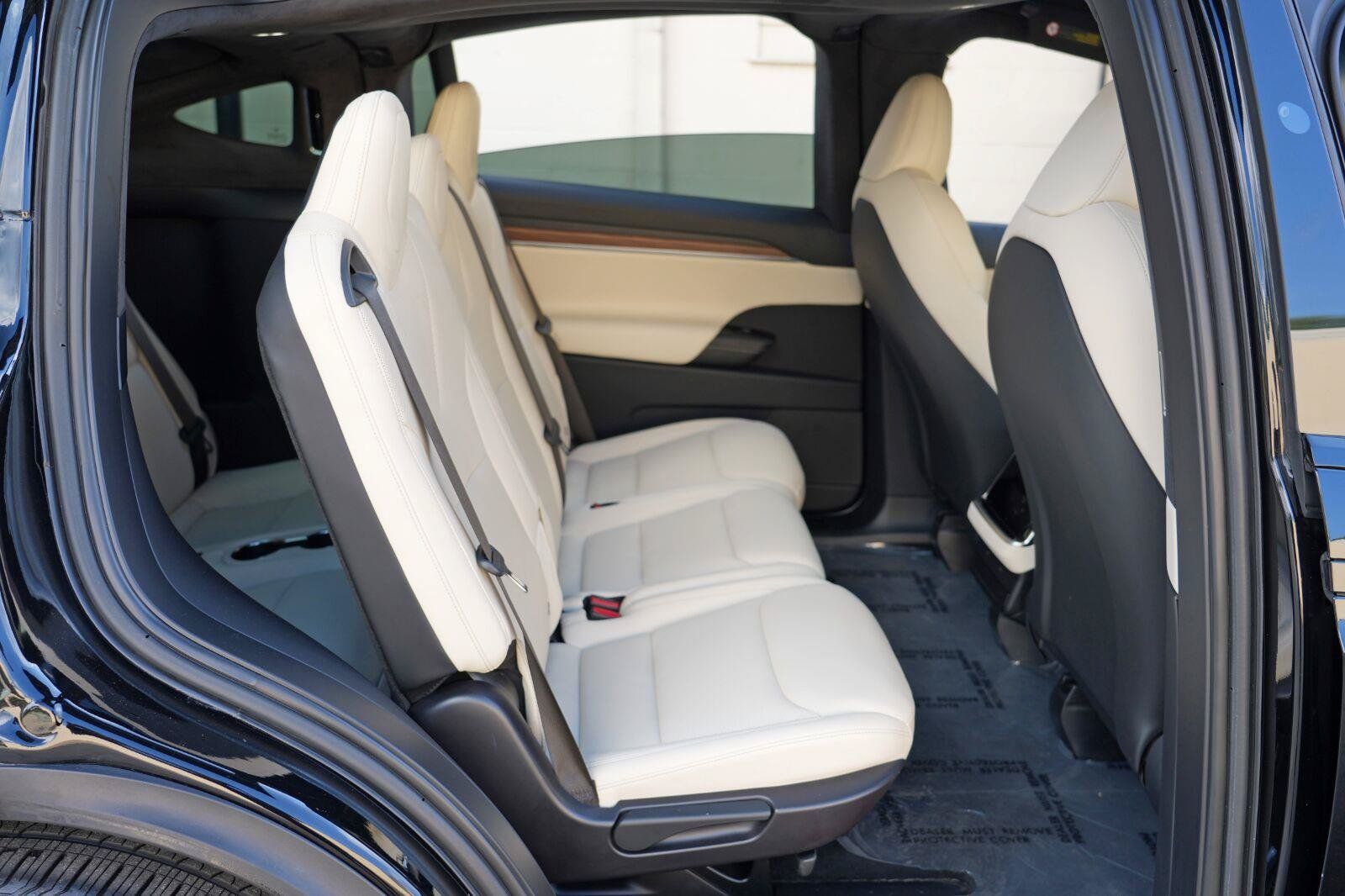 Used 2023 Tesla Model X AWD/4WD image 46