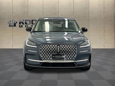 Used 2023 Lincoln Corsair AWD image 3