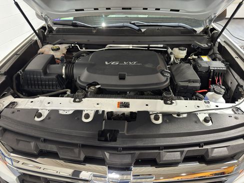Used 2022 Chevrolet Colorado W/T AWD/4WD image 28