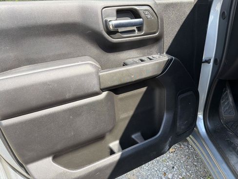 Used 2024 Chevrolet Silverado 1500 Custom RWD image 9