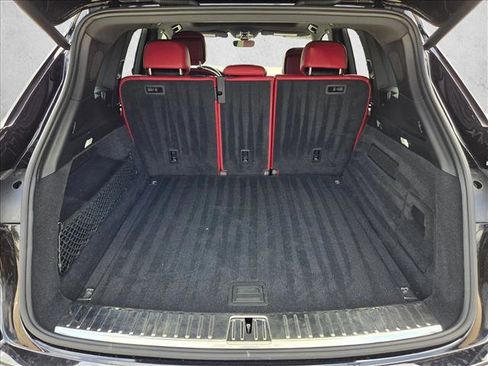 Used 2021 Porsche Cayenne image 4