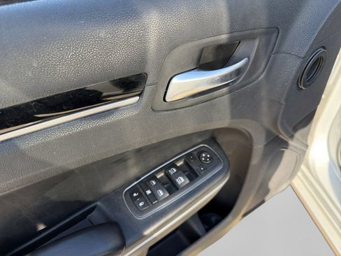 Used 2023 Chrysler 300 S RWD image 14