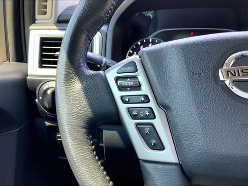 Used 2021 Nissan Titan SV w/ SV Convenience Package AWD/4WD image 24