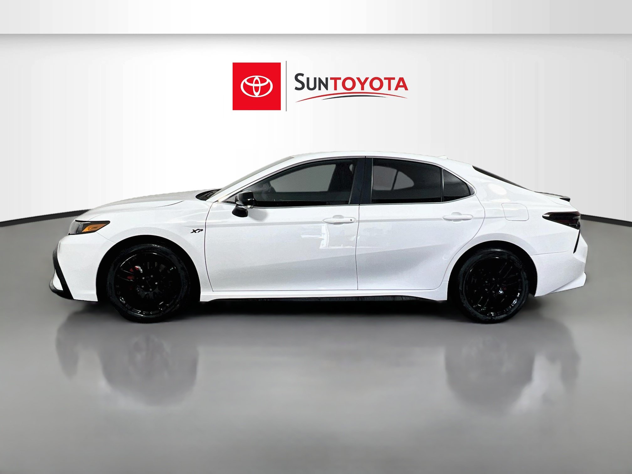 Used 2024 Toyota Camry SE w/ Convenience Package FWD image 7