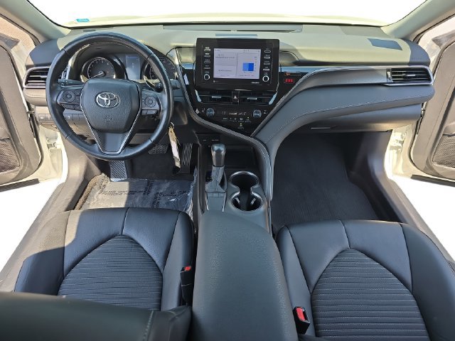 Used 2024 Toyota Camry SE FWD image 9