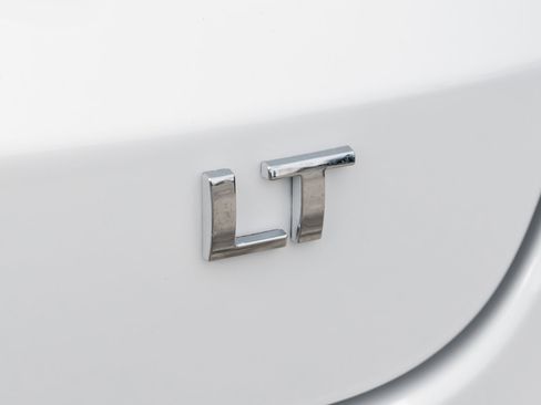 New 2026 Chevrolet Trax LT w/ Driver Confidence Package image 14