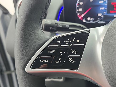 New 2026 Mercedes-Benz GLB 250 4MATIC image 18