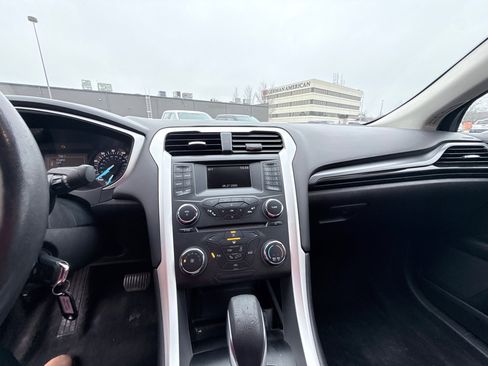 Used 2015 Ford Fusion SE w/ Equipment Group 201A image 14