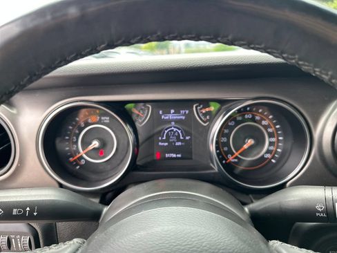 Used 2022 Jeep Wrangler Unlimited Sport AWD/4WD image 23