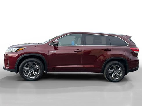 Used 2017 Toyota Highlander Limited Platinum image 2