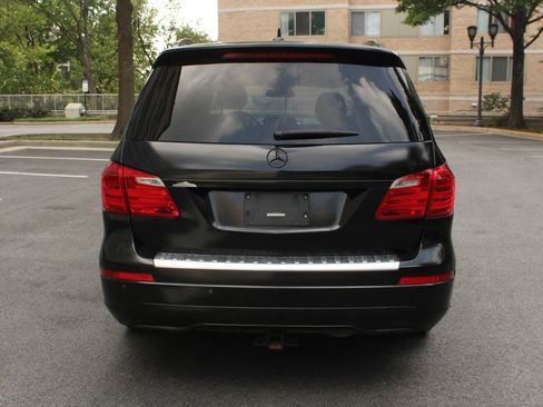 Used 2016 Mercedes-Benz GL 320 BlueTEC 4MATIC w/ Premium I Package image 8