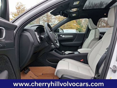 New 2026 Volvo EX40 Plus w/ Climate Package image 9