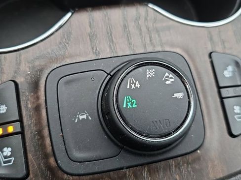 Used 2023 GMC Acadia Denali w/ Denali Ultimate Package image 19