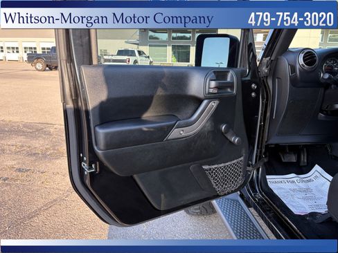 Used 2018 Jeep Wrangler Unlimited Sport w/ Connectivity Group AWD/4WD image 15