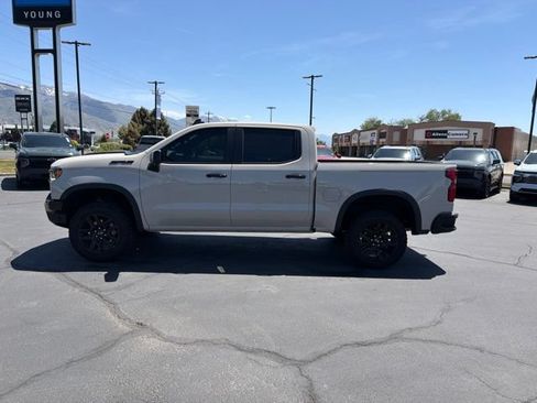 Used 2026 Chevrolet Silverado 1500 ZR2 w/ Dark Appearance Package AWD/4WD image 4