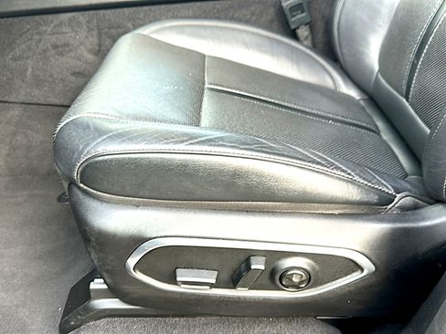 Used 2024 Jeep Wagoneer L Series II image 15