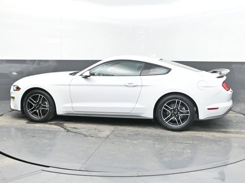 Used 2020 Ford Mustang Premium image 5