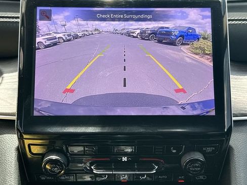Used 2023 Jeep Grand Cherokee L Limited AWD/4WD image 15
