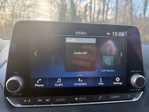 Used 2025 Nissan Sentra SV image 21