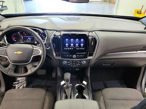 Used 2023 Chevrolet Traverse LT FWD image 27