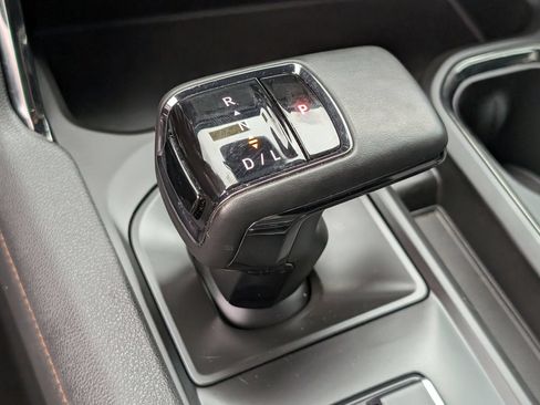 Used 2024 GMC Sierra 1500 AT4 w/ AT4 Premium Package AWD/4WD image 19