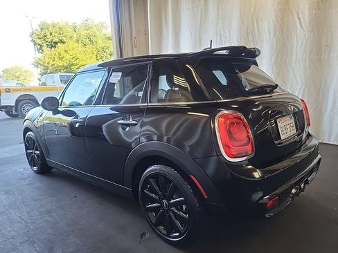 Used 2018 MINI Cooper S FWD image 2