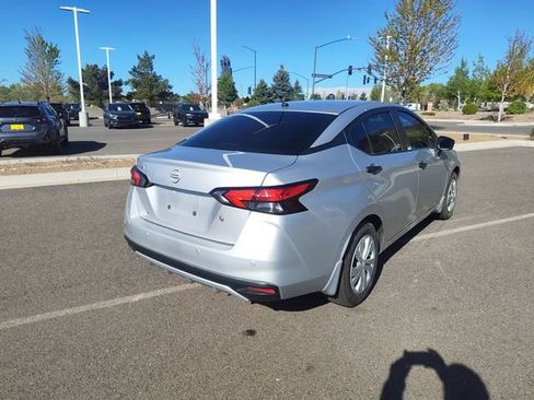 Used 2023 Nissan Versa S FWD image 3